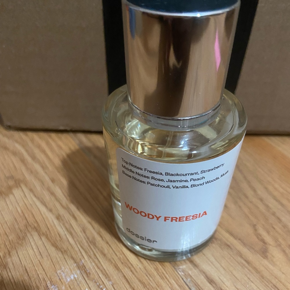 Dossier perfume